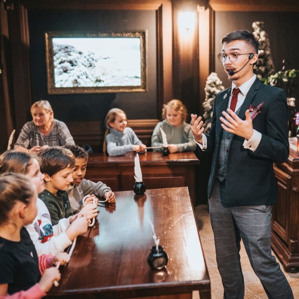 pokaz-magiczny-rafal-alabrudzinski-iluzjonista-pokazy-dla-dzieci-radosc-i-emocje